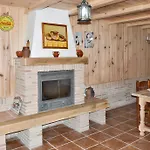 Charming House In With Enclosed Garden *
