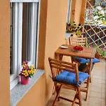 Ferienhaus Charming House In With Enclosed Garden