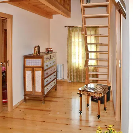 Charming House In With Enclosed Garden *
