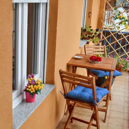 Holiday home Charming House In With Enclosed Garden