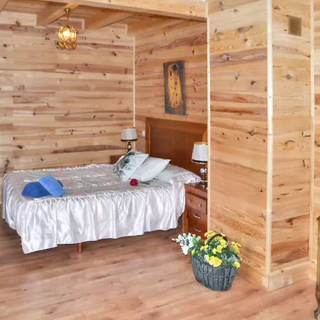 Charming House In With Enclosed Garden Morales de Rey