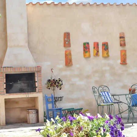 Charming House In With Enclosed Garden