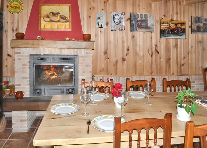 Charming House In With Enclosed Garden