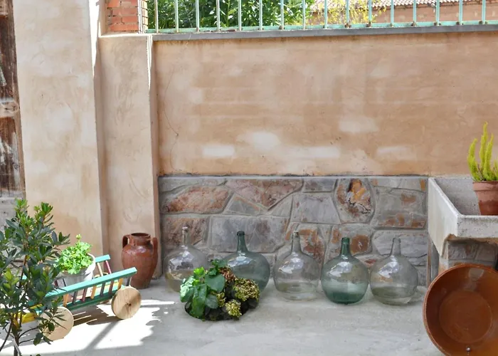 Charming House In With Enclosed Garden Morales de Rey