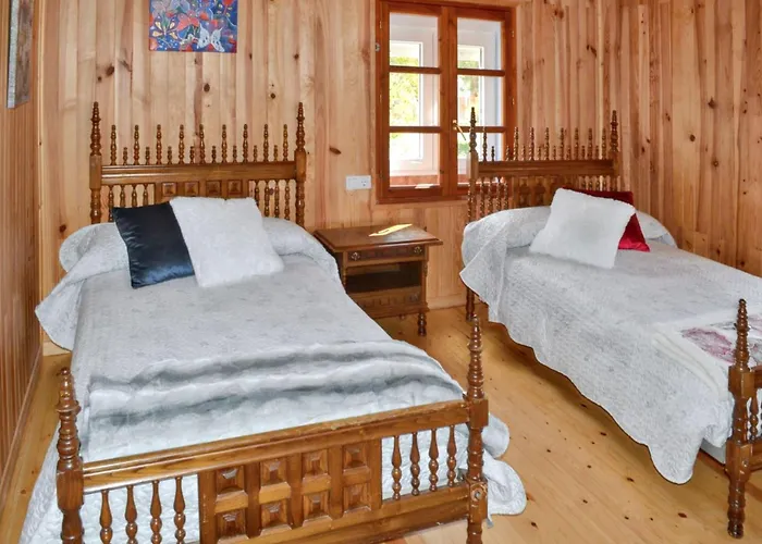 Charming House In With Enclosed Garden * Morales de Rey