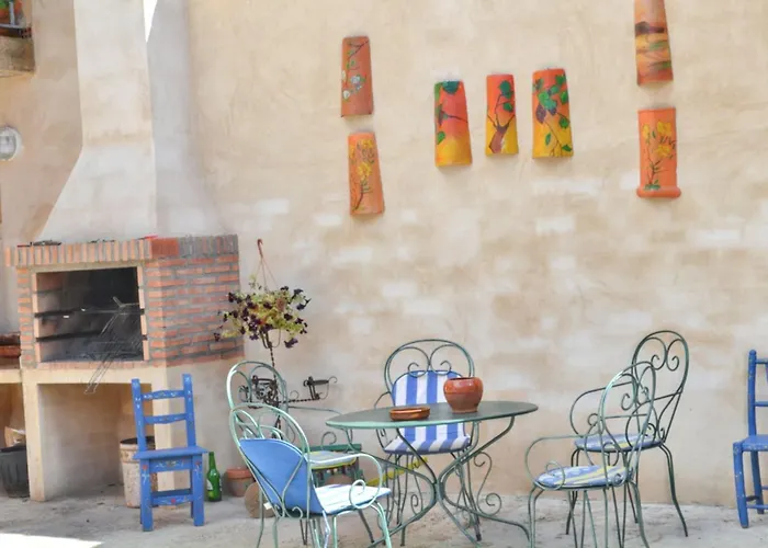 Charming House In With Enclosed Garden