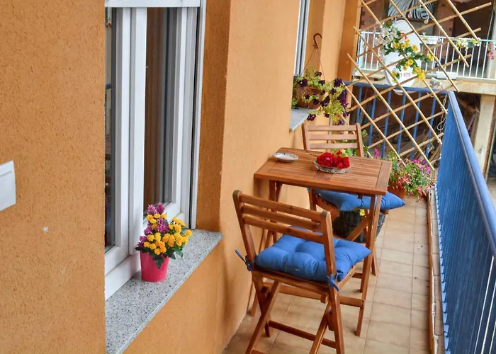 度假居 Charming House In With Enclosed Garden