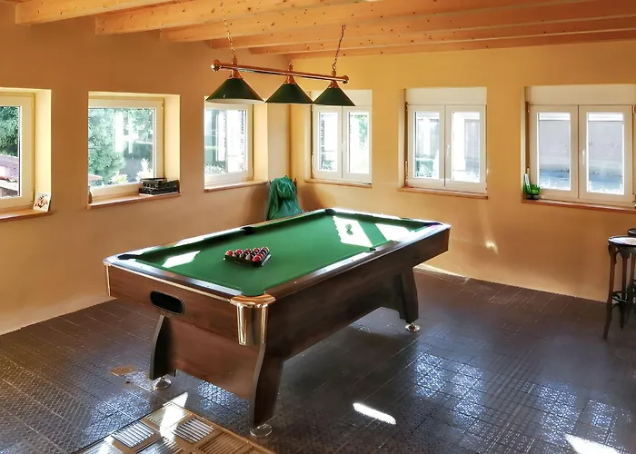 Charming House In With Enclosed Garden * Morales de Rey